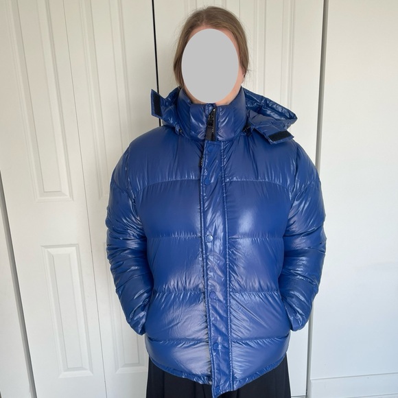 Women’s Puffer aritzia the super puff medium with down insulation - Picture 3 of 9